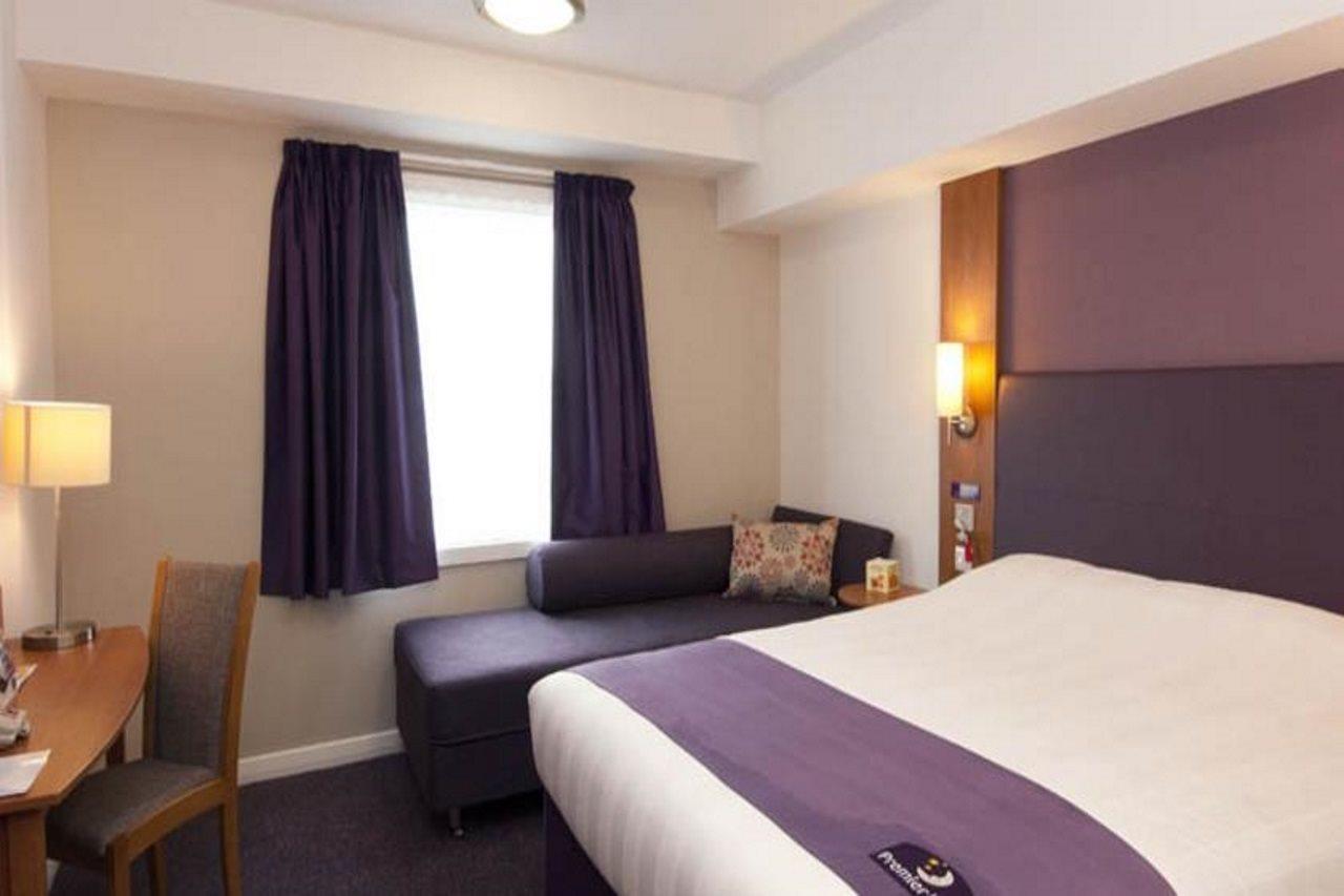 Premier Inn London Angel Islington Exterior foto